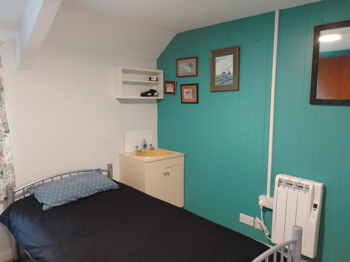 Dolphins Backpackers Hostel Tintagel Exterior photo